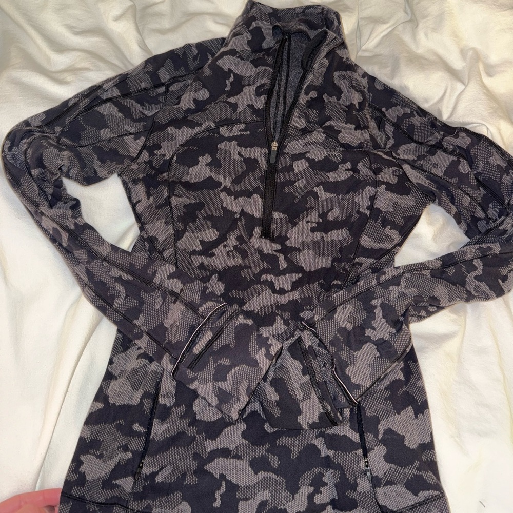 Lululemon run swiftly 1/2 zip in heritage camo